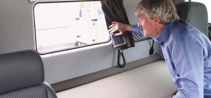 Scania R 450 4x2-Bausattel Rückfenster