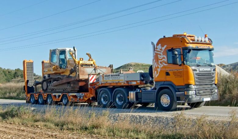 Spezialist für Baumaschinentransporte