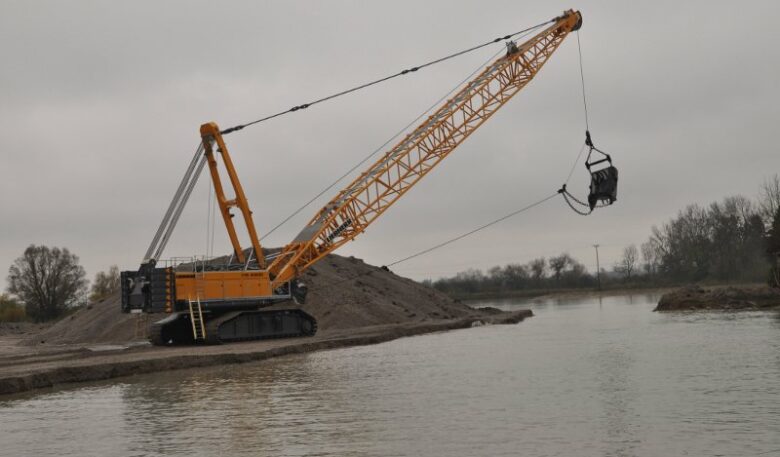 Baustellenpremiere für Hydroseilbagger