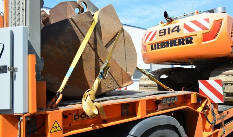 Baumaschinen richtig verladen
