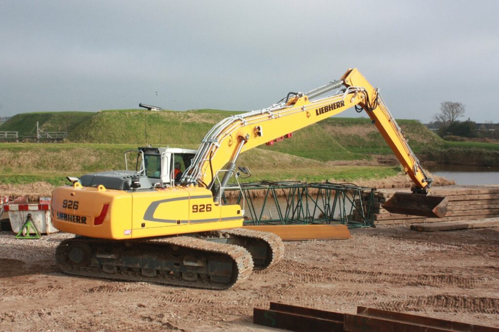 Liebherr Raupenbagger R926