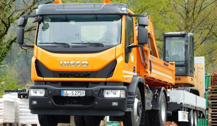 Iveco Eurocargo mit Zentralachsanhänger