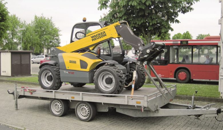 Wacker Neuson TH412 auf PKW-Anhänger