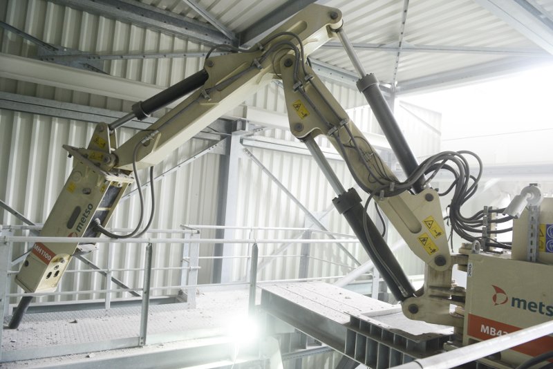 Basaltproduktion mit Hydraulikhammer