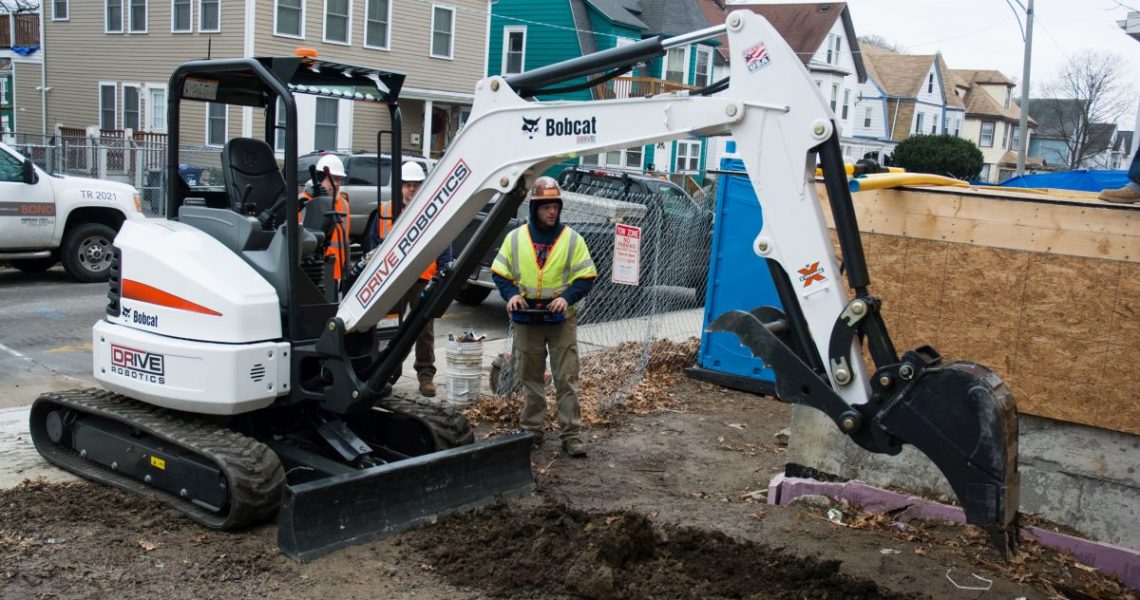 Bobcat Kit Drive Robotics mit Fernsteuerung