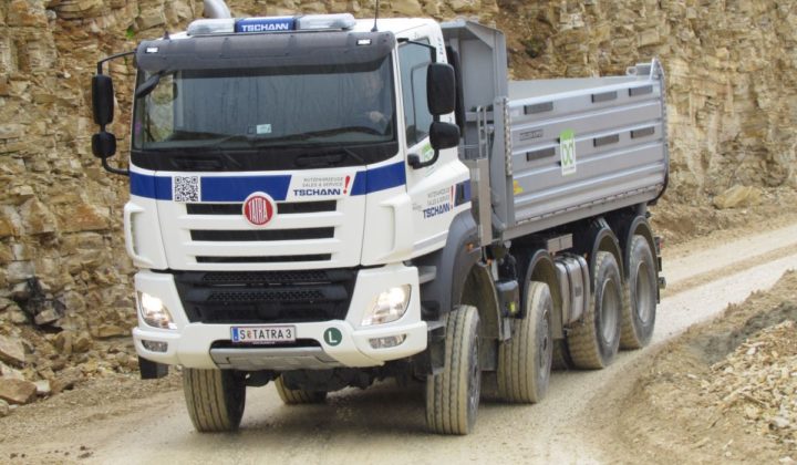 Tatra Phoenix 8x8 mit Zentralrohr-Rahmen