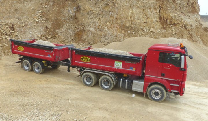 MAN TGX 33.520 D38 6x4 mit Zentralachsanhänger
