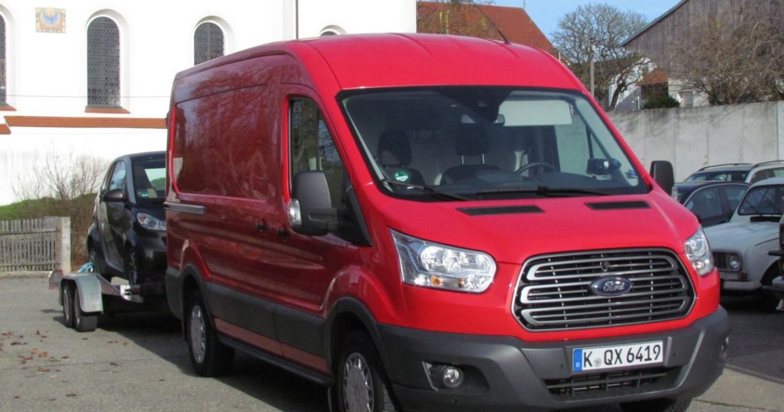 Ford Transit 350 Kasten Allrad mit Anhänger