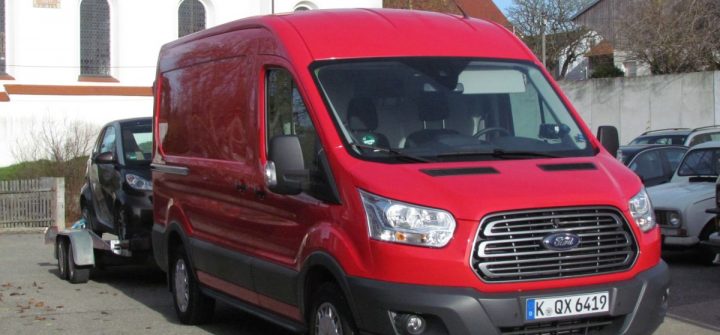 Ford Transit 350 Kasten Allrad mit Anhänger