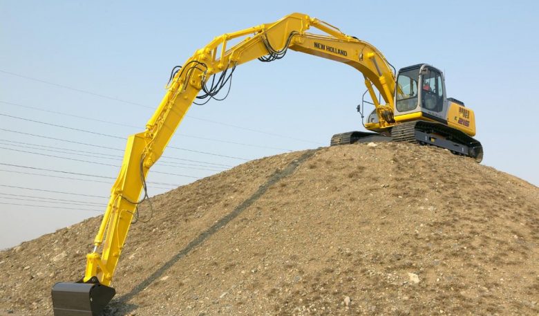 Raupenbagger New Holland E215B LC mit Kombiauslegern
