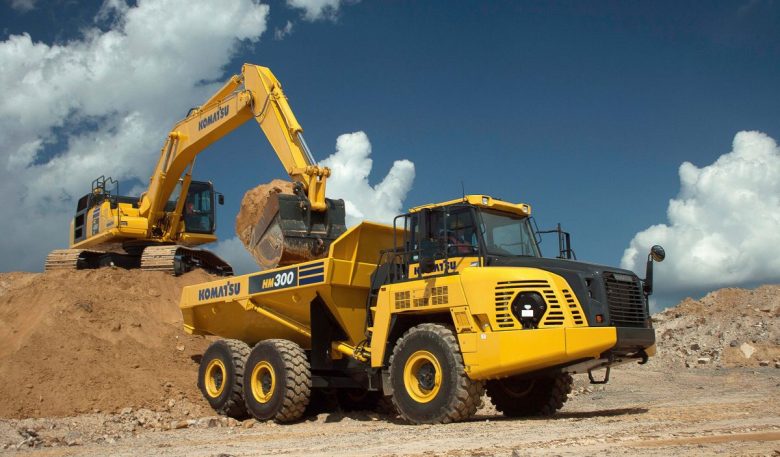 Komatsu Bagger und Dumper