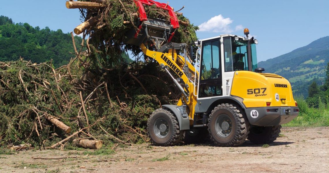 Liebherr Radlader mit Greifschaufel