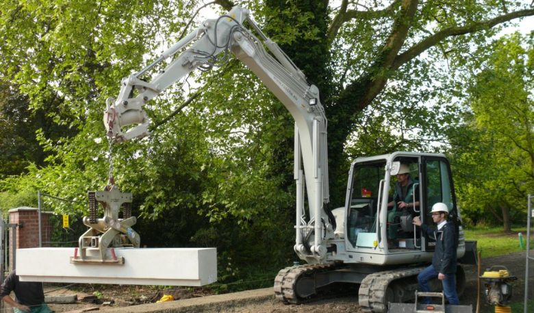 Takeuchi TB290 mit Probst-Greifklammer