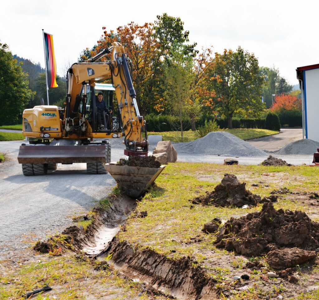 Rototop von Holp beim Probebaggern auf dem Testgelände in Fornsbach