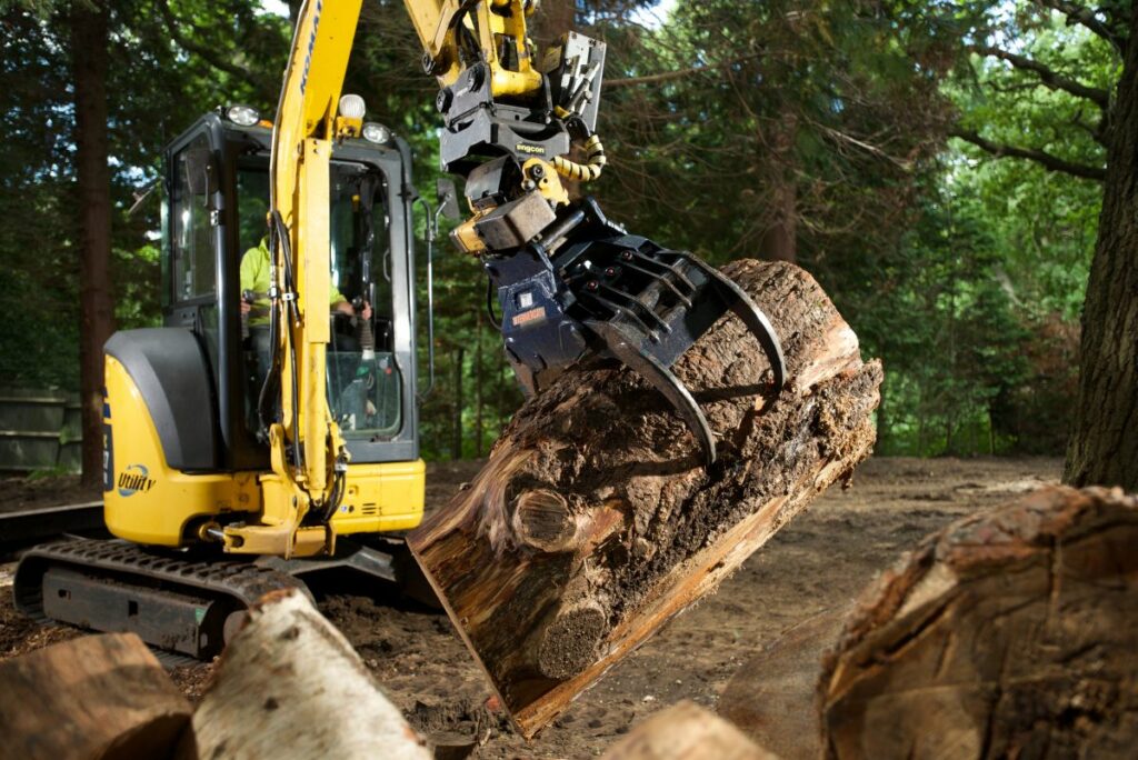 Komatsu Bagger PC27 mit Engcon Tiltrotator EC02