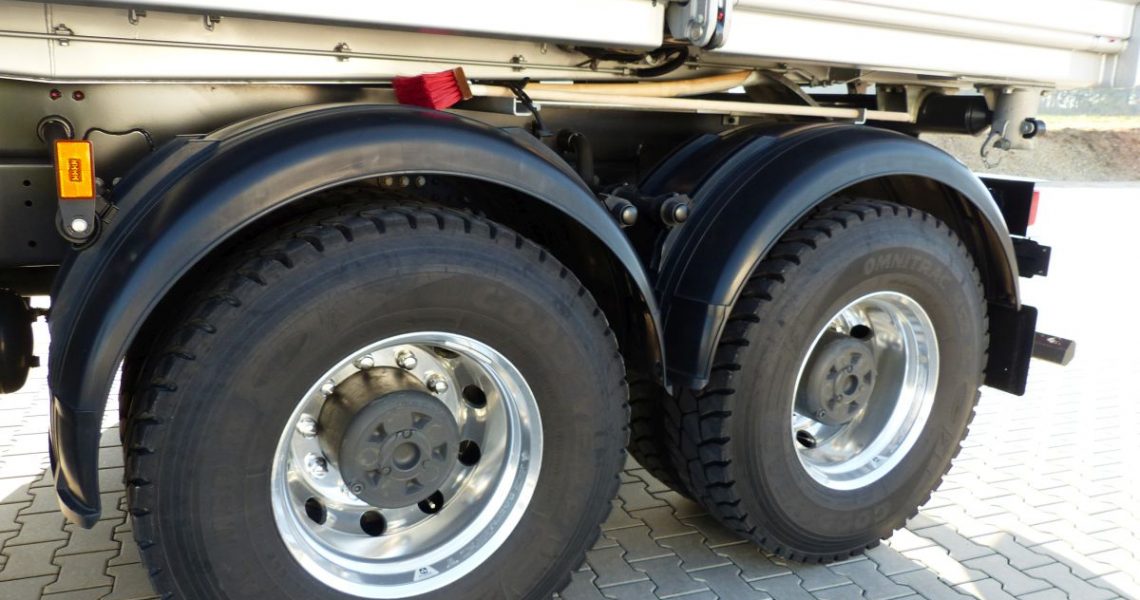 Scania G 450 XT 8x4 verbesserte Bodenfreiheit mit doppelt übersetzten AP-Achsen