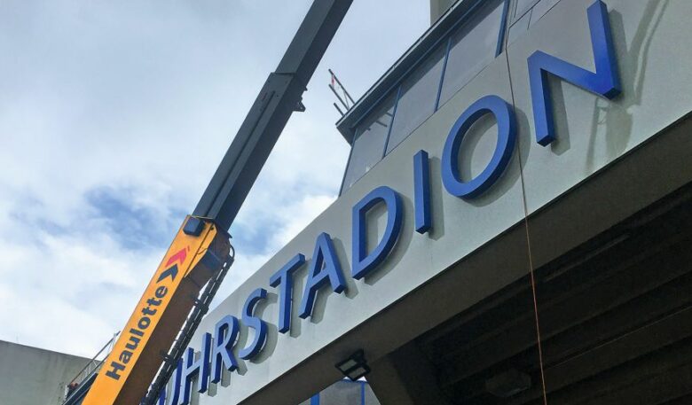 Experte für Dachsanierung im Stadion des VfL Bochum