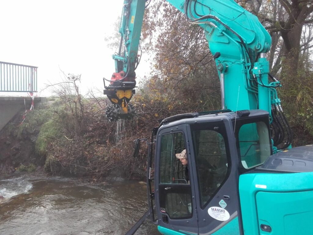 MB Crusher mit Anbaufräse MB-R700