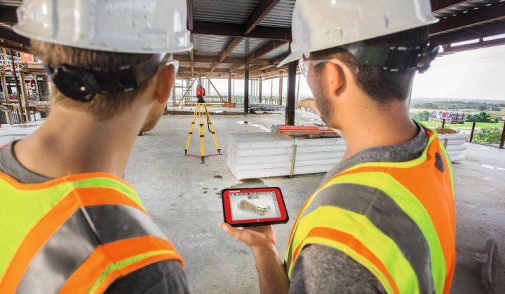 Totalstation und Controller von Hilti