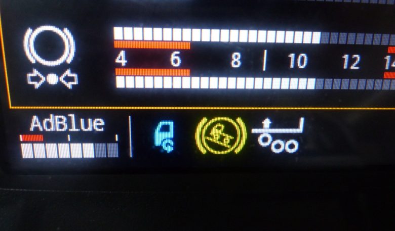 Iveco X-Way Hi-Traction Symbol im Armaturenbrett