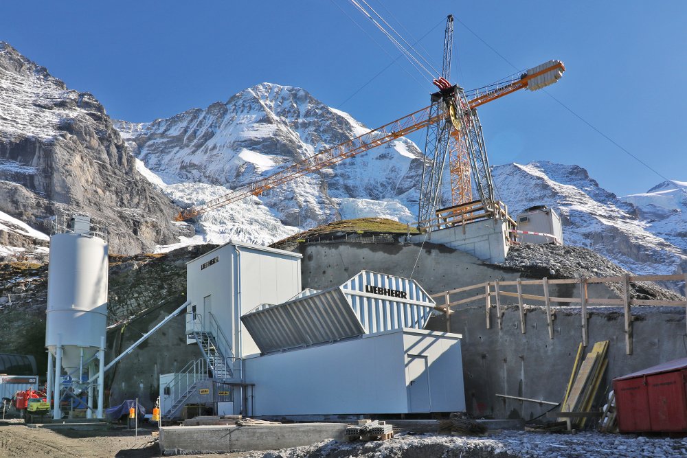 Liebherr Compactmix Mischanlage in den Schweizer Alpen