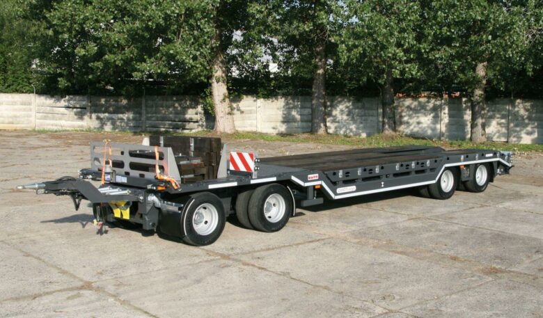 Flexible Baumaschinen-Transporteure