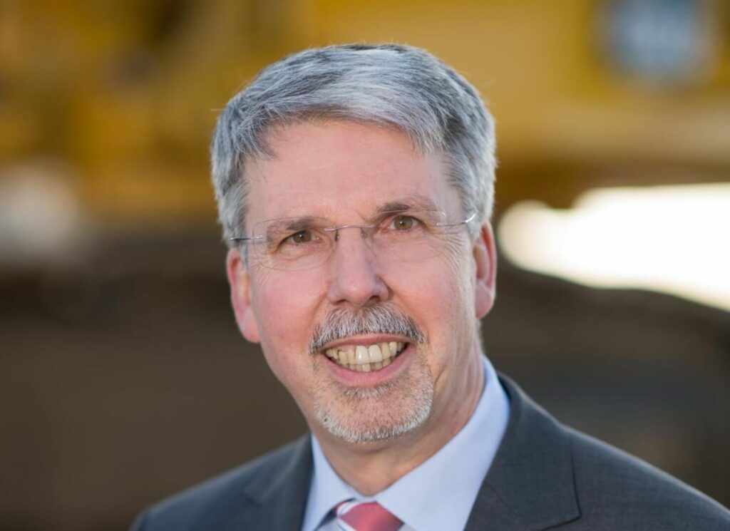 Ralf Petzold, Geschäftsfüher bei Komatsu Germany