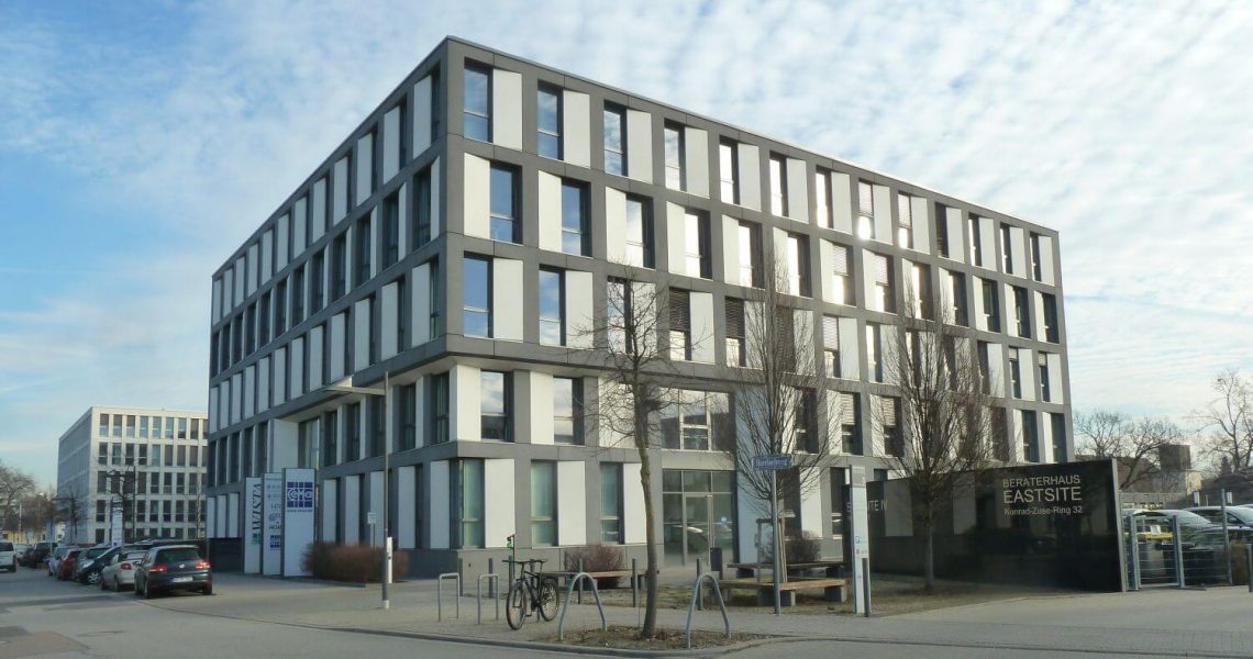 Architekturbeton in Form von Sandwich-Fassadenelementen