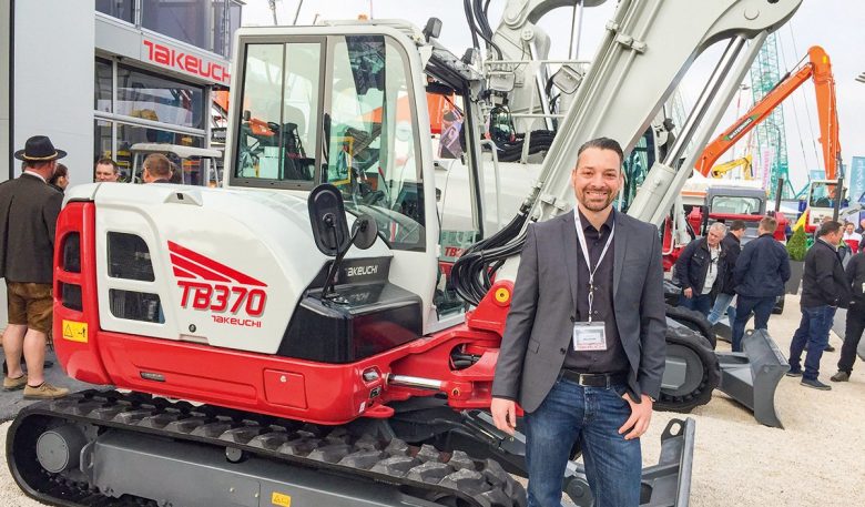 Kompaktbagger von Takeuchi mit Marc Brücher (Senior Manager Marketing bei Takeuchi)