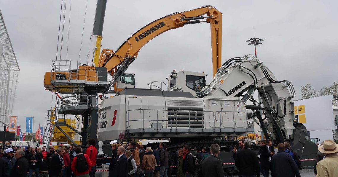 Messestand von Liebherr auf der bauma 2019