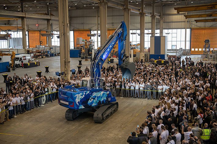 Raupenbagger von Liebherr-France wird präsentiert