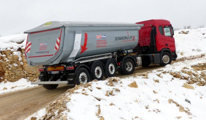 Scania R 500 XT 4x2 Bausattel mit SAF-Trak-Aufliegerachse