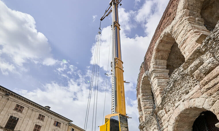 Mobilbaukran für die Oper in Verona