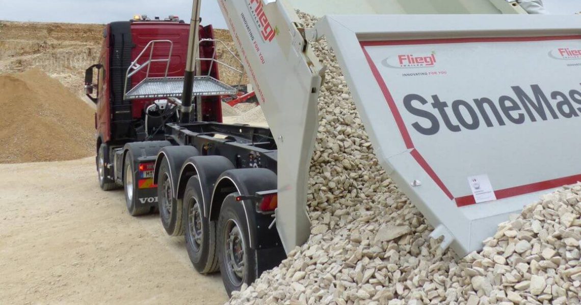 Abkippen des Fliegl Stonemaster Drive-On