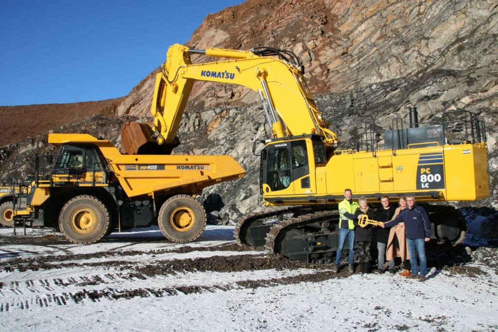 Komatsu Baumaschinen im Steinbruch