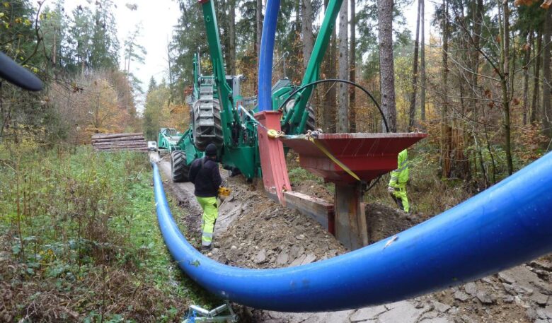 Wasserleitung mit Foeck-Verlegepflug umweltschonend eingebracht