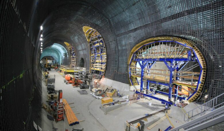 Doka-Schalungstechnik für Tunnelbetonbau