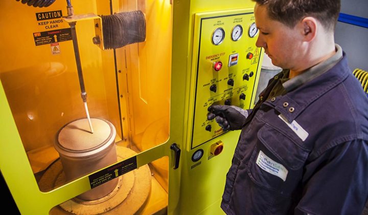 Dieselpartikelfiltereinigung bei der Firma Cleantaxx