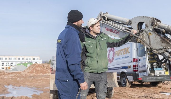 Hydraulikschlauchleitung an einem Bagger