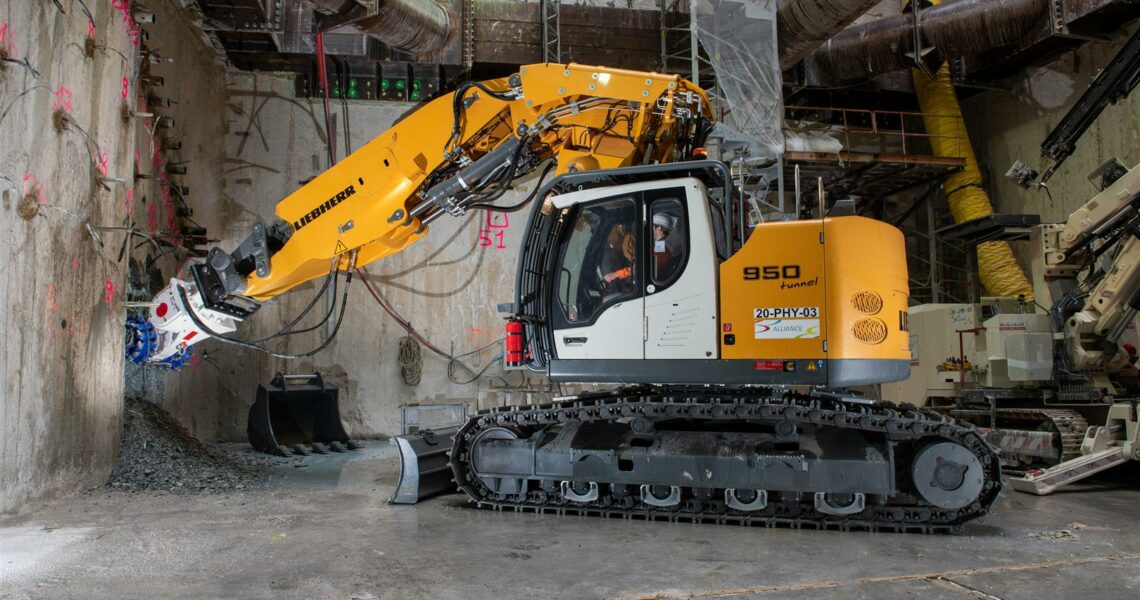 Liebherr Raupenbagger R950 Tunnel