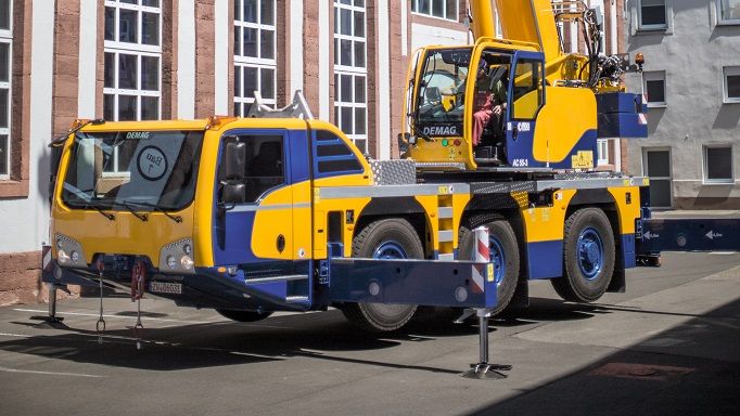 Demag All-Terrain-Kran mit Flex Base