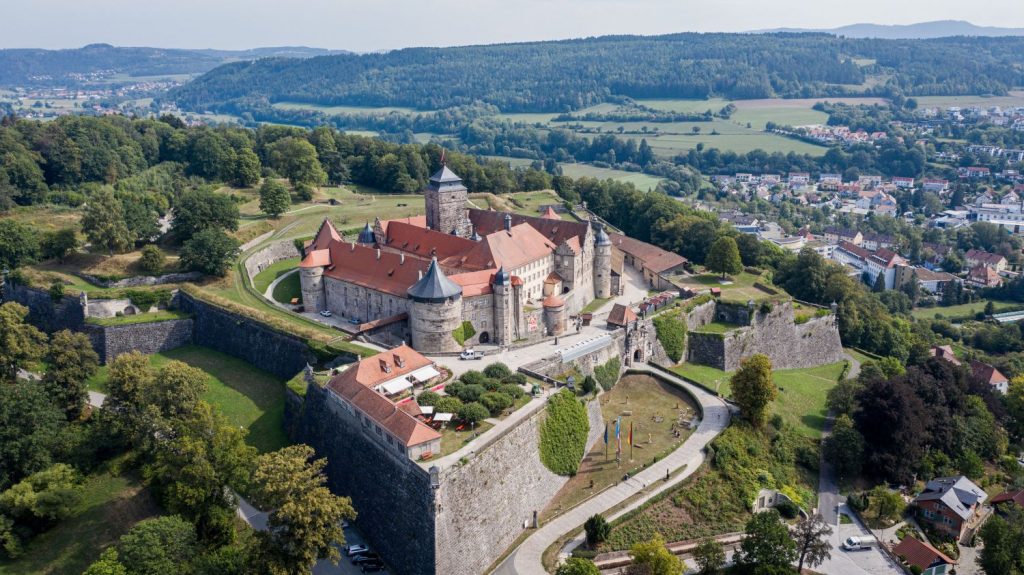 mittelalterliche Festung Rosenberg in Kronach Luftaufnahme