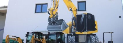 Bagger-Graffiti fürs Firmengebäude