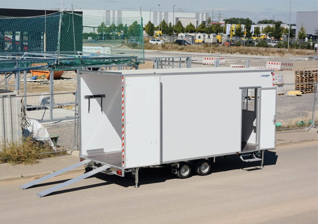 Viel Platz für Mitarbeiter und Baustellen-Equipment BW 2553/206 Speed Lager Bauwagen