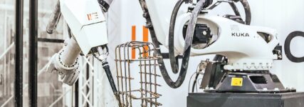 Roboter sprühen Bauteile