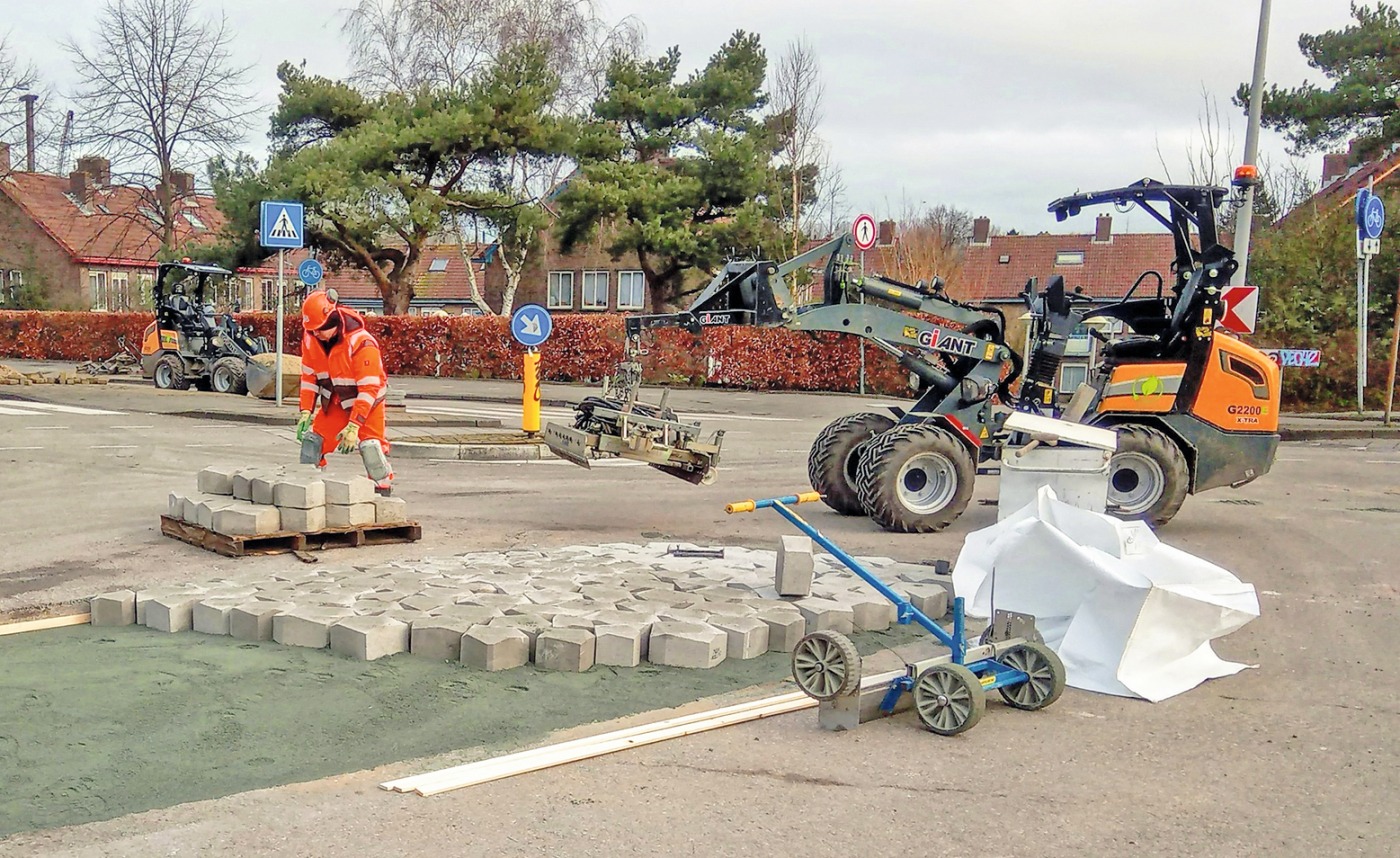 Anbaugeräte für Elektro-Radlader