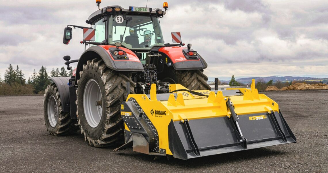 Bomag Anhängefräse an Traktor