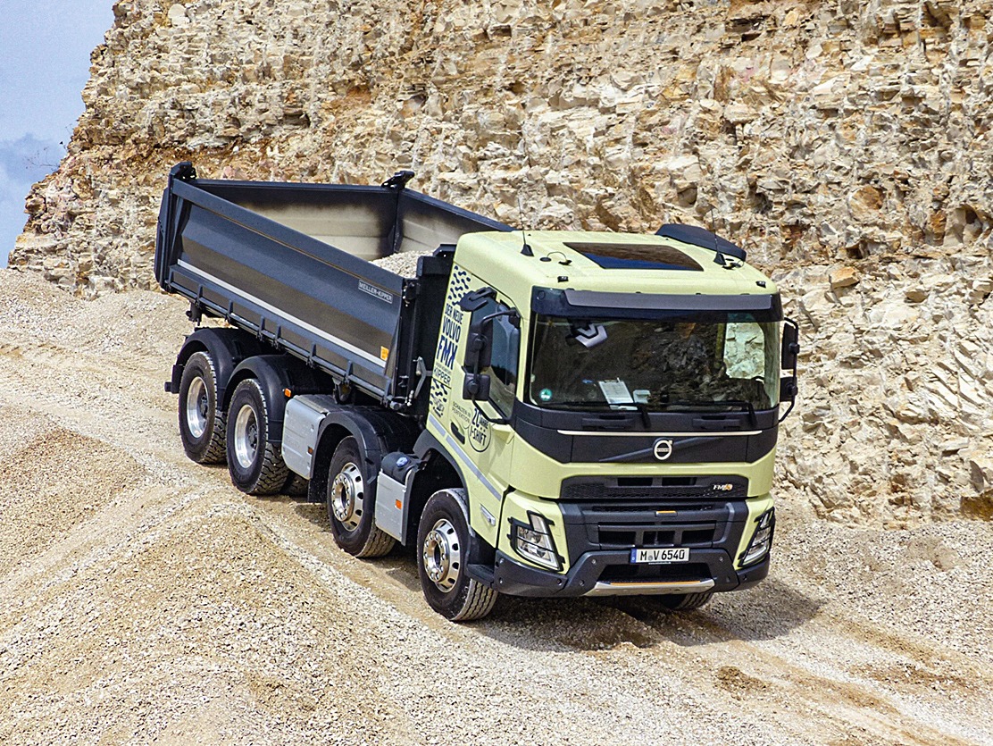 Teilbeladung Volvo FMX mit liftbarer Antriebsachse