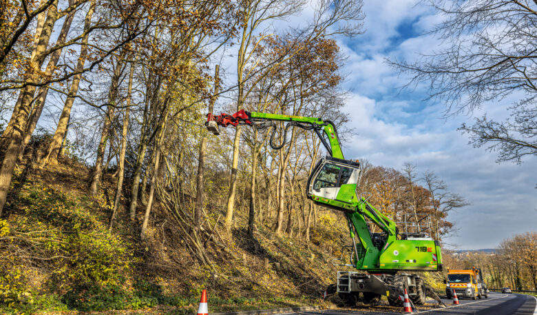 Sennebogen-Fällbagger 718 E optimiert Baumfällung