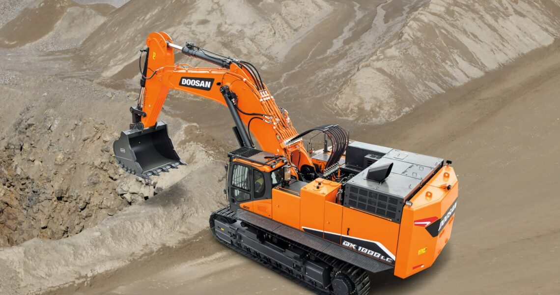 Doosan DX1000LC-7 Raupenbagger auf einer Baustelle